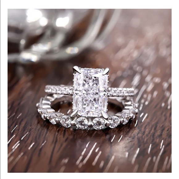 Brand new Louily ring set - Picture 1 of 6